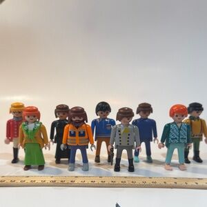 Vintage 90's geobra playmobil random lot of Colorful Toy Figures x9 (lot 35)